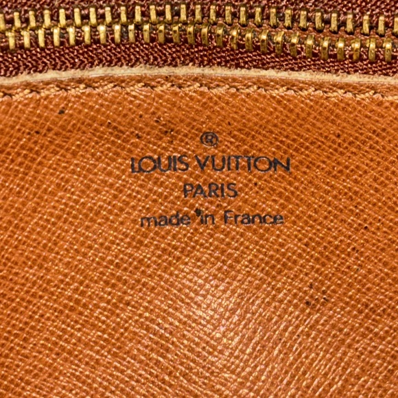 LOUIS VUITTON Monogram Marly
Dragonne GM Clutch Bag
Auth with COA - Picture 14 of 15